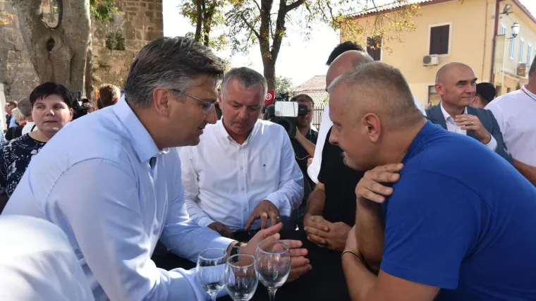 'Nepristojno je govoriti o diskriminaciji Istre'; O &Scaron;korinoj najavi: 'Nema se tu &scaron;to komentirati, gubitak vremena'