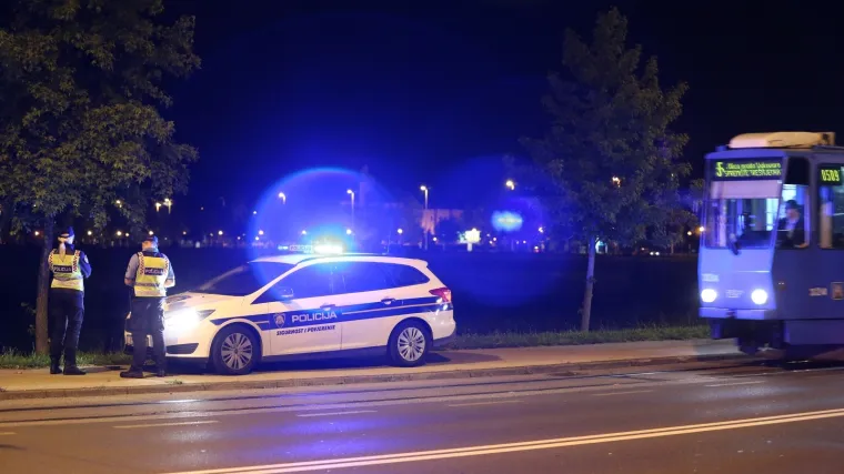 Te&scaron;ka prometna kod Slavonskog Broda: 41-godi&scaron;nji motociklist pao u kanal i poginuo