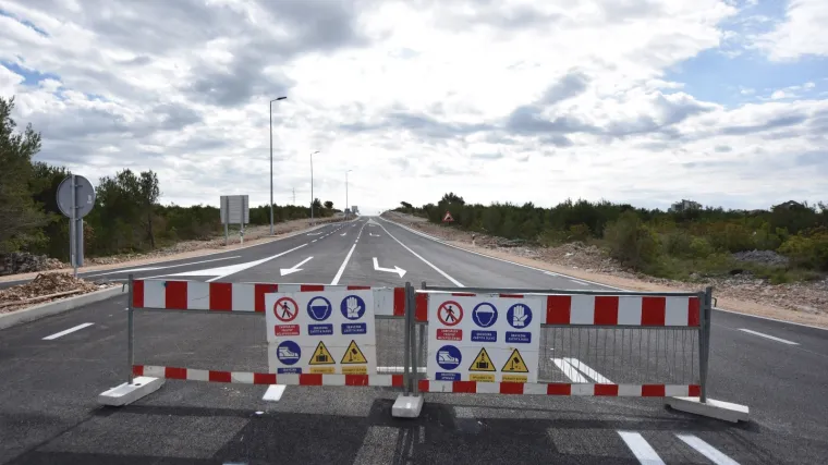 Rat u upravi Hrvatskih cesta zbog izgradnje omi&scaron;ke obilaznice: Je li natječaj  za izvođača namje&scaron;ten?