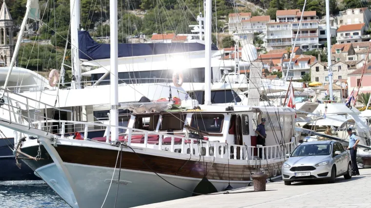 Svjedočenje žene s jedrenjaka smrti: 'Muž je bio mrtav, sin bez svijesti, kćeri je išla pjena na usta..'.