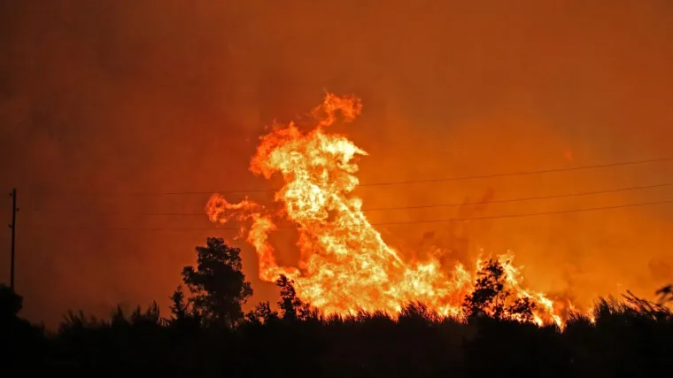 Uga&scaron;en jedan od većih požara u Sloveniji zadnjih godina: Sumnja se da je podmetnut