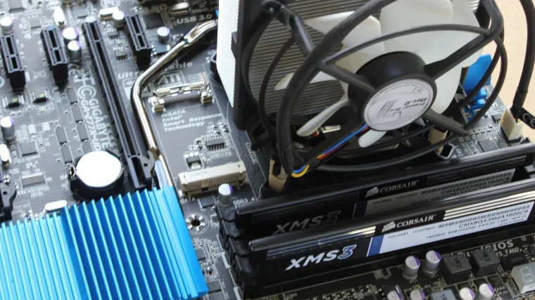 Znate li kako se radi nadogradnja RAM memorije računala?