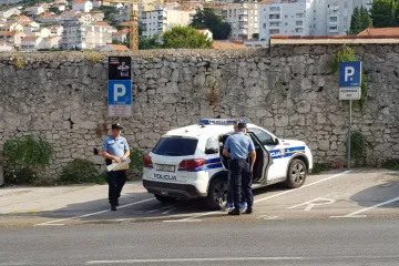 Odala ga nervoza: Vozač priveden pred DORH zbog prenošenja 342 kilograma marihuane