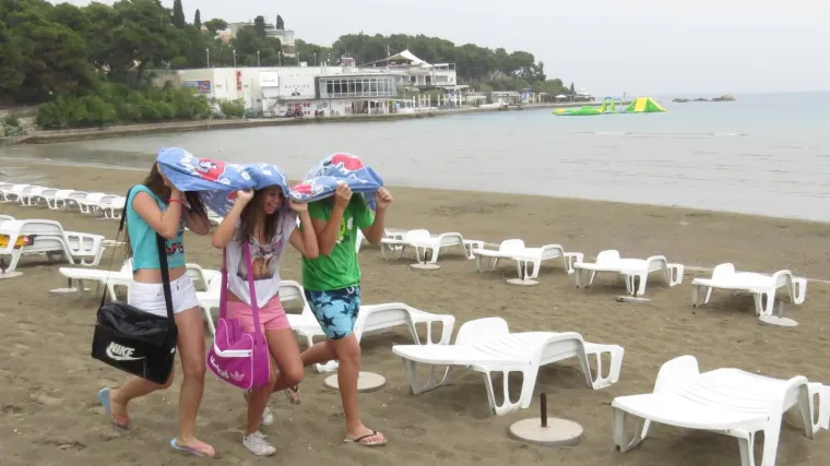 Jo&scaron; danas vruće i sparno, a onda stiže lo&scaron;a promjena koja neće tako skoro proći