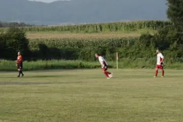 Na prigorskim nogometnim terenima puca se i s centra prema vratima