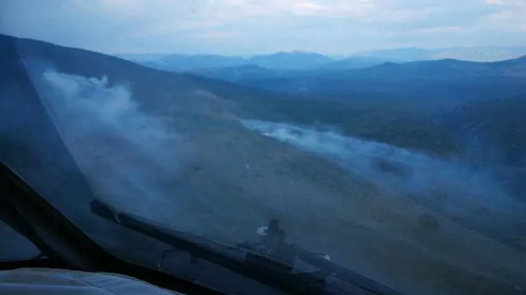 Kod Knina i dalje gori: U pomoć vatrogascima stiglo čak protupožarnih aviona