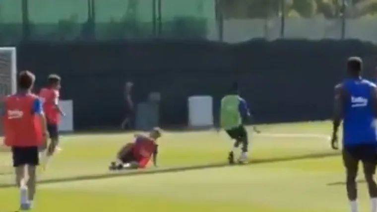 Suigrači ga 'ribaju', a legenda poručila: 'Odlazi iz kluba'