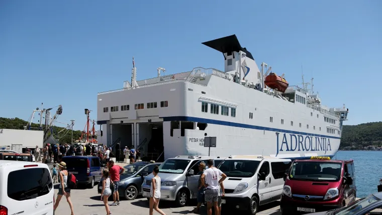 Dvaput ćete razmisliti hoćete li naručiti kavu ili ne&scaron;to slično u brodskom kafiću