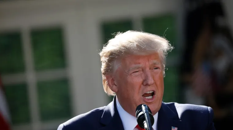 Odavala je novinarima informacije o njegovoj obitelji i Bijeloj kući