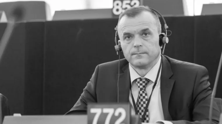 Preminuo bivši eurozastupnik Ivica Tolić: 'Napustio nas je komodor, branitelj i kolega'