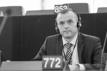 Preminuo bivši eurozastupnik Ivica Tolić: 'Napustio nas je komodor, branitelj i kolega'