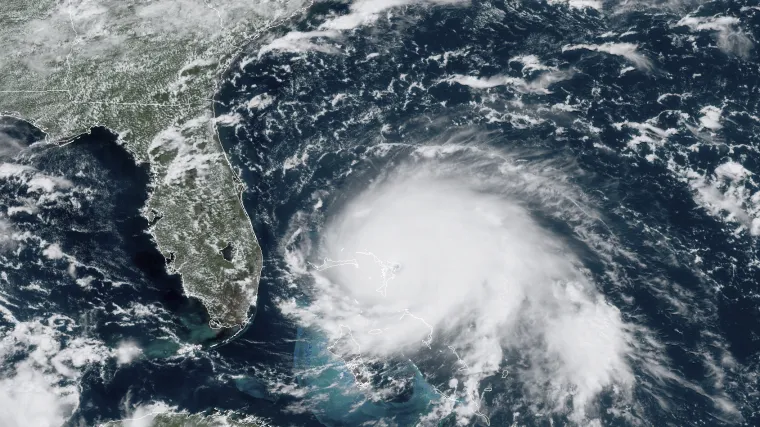 Uragan Dorian razorio Bahame i juri prema Floridi! Dijelovi otočja bez struje, prijete valovi i do 7 metara