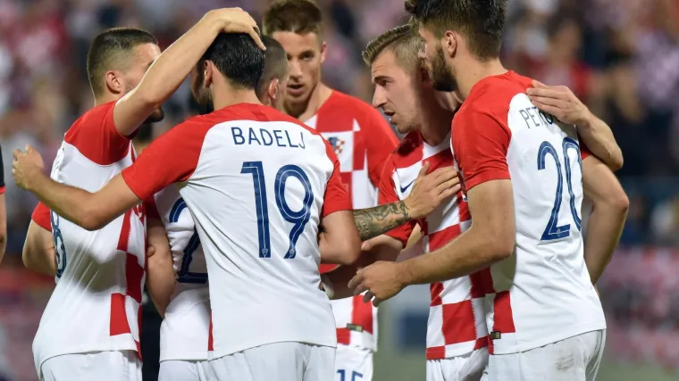 "Vatreni" se okupljaju u ponedjeljak, a u četvrtak putuju u Slovačku