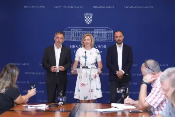 Kažu da će 'još jednom razgovarati pa odlučiti izlaze li iz koalicije'; pitanja novinara nisu dopustili