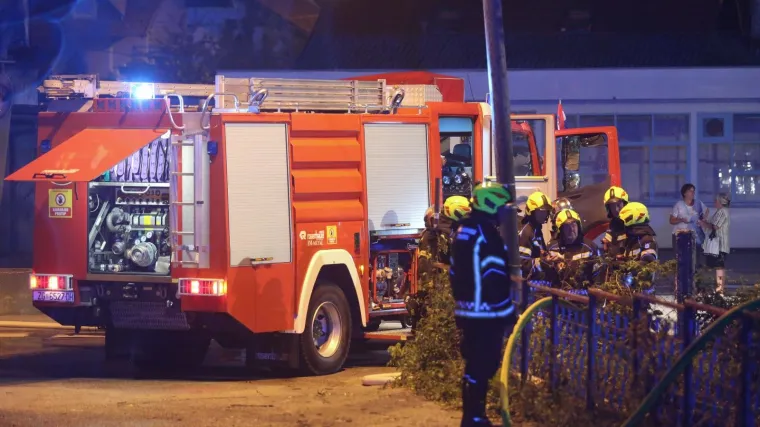 Drama na Pašmanu: Nakon eksplozije vatra zahvatila obiteljsku kuću!