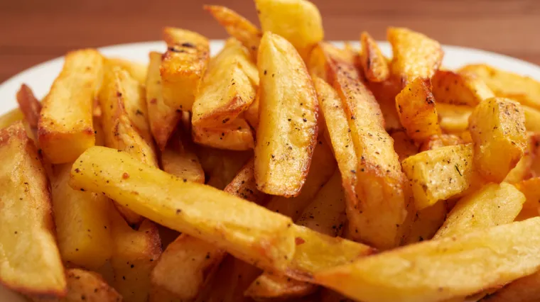 Tinejdžer oslijepio nakon &scaron;to je godinama jeo samo pomfrit, čips Pringles i bijeli kruh