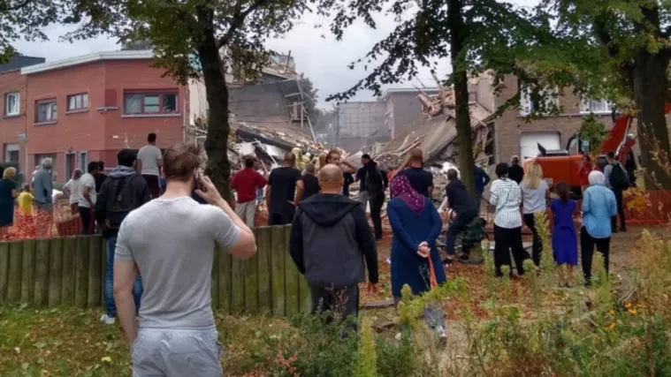 Te&scaron;ko o&scaron;tećene tri zgrade, ima ljudi pod ru&scaron;evinama, uzrok se ne zna