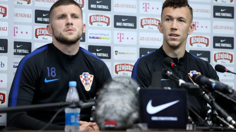 VIDEO 'Izvini, molim te, neću ja': Peri&scaron;ić i Badelj naljutili Rebića? Pogledajte kako je reagirao