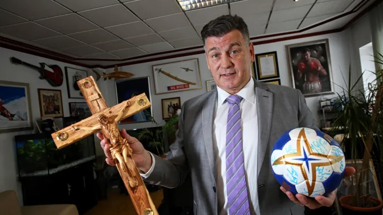 Optužbe za silovanje: Biv&scaron;i saborski zastupnik HDZ-a i poznati boksač Damir &Scaron;karo uhićen na granici