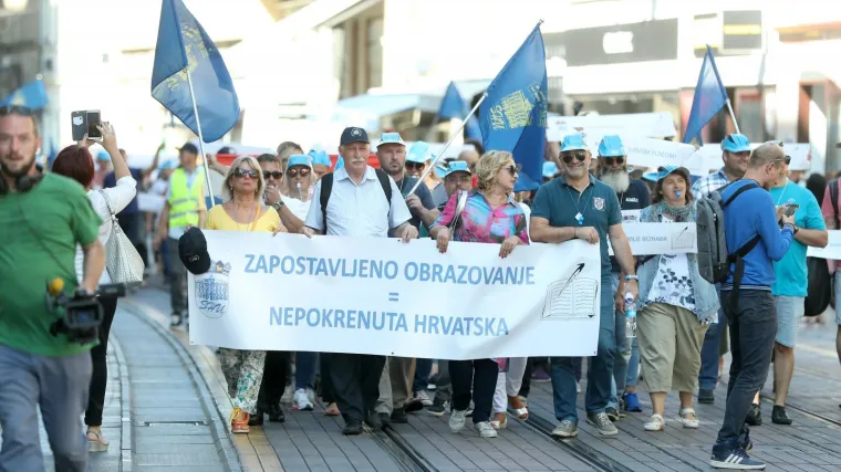 Odustali od &scaron;trajka: Prosvjetari se sastali s vladom, dijalog se nastavlja