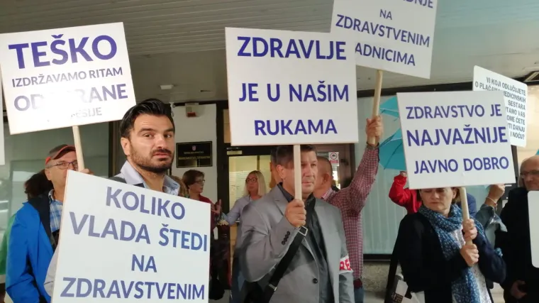 Sindikalisti na pregovore stigli u pratnji 50 kolega: 'Zdravstvo je najvažnije javno dobro'