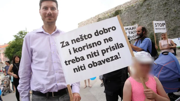 Facebook u borbi s protivnicima cijepljenja, Pernar ne brine: 'Kako će maknuti izjave De Nira ili mene?'