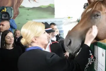 Predsjednica kod boksa s konjima u Gudovcu