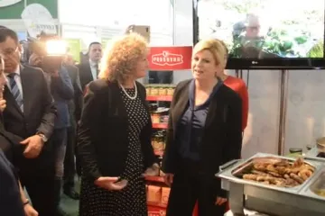 Predsjednica na štandu Podravke