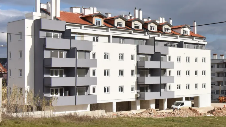 Imate jednosobni stan ili garsonijeru na prodaju? Ponudite ga Gradu! Kupuje ih za građane na listama