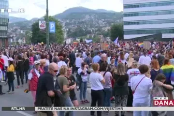Prva povorka ponosa u BiH: U Sarajevu više od 1.500 sudionika, a štitilo ih oko 1.000 policajaca