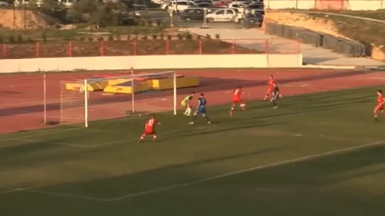 'Odmah s njim na Poljud. Bez čekanja. Dvije slike i domovnica i neka stavi potpis....'