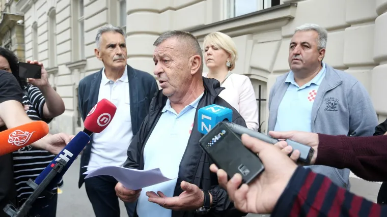 Branitelji iz Petrinje prijavili Pupovca DORH-u: '28 godina on unosi nemir i razdor među hrvatski narod'