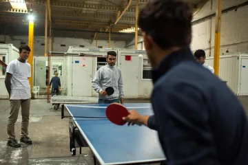 SASVIM BLIZU HRVATSKE: Pogledajte kako izgleda svakodnevni život migranata u izbjegličkim kampovima u Bihaću