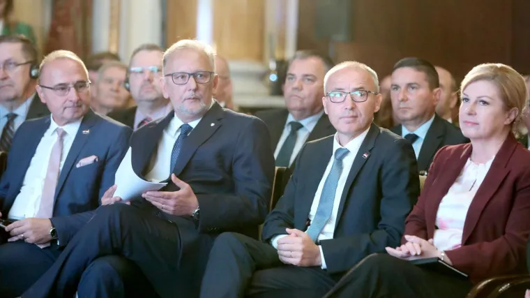 Grabar-Kitarović o sabotažama HDZ-ovaca: 'Ne razmi&scaron;ljam o njima, mislim pozitivno'