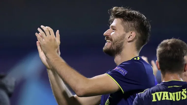 Guardiola gleda u leđa Bjelici, a pala je i rekordna zarada