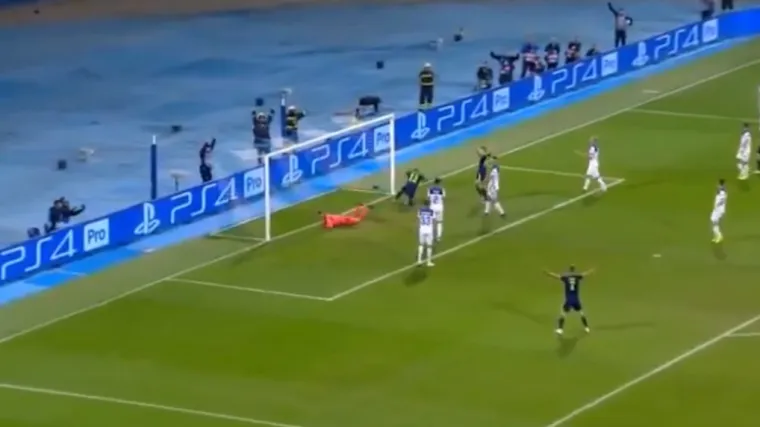 Dok su navijači skakali od sreće na tribinama, evo s kim su igrači slavili gol