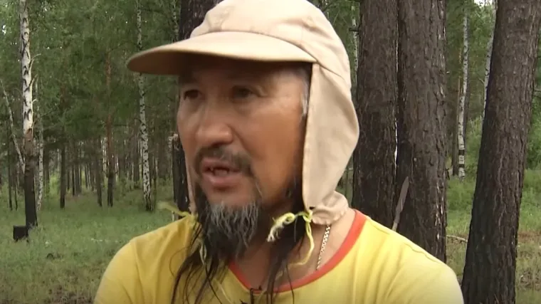 Uhitili sibirskog šamana koji je krenuo pješice do Moskve. Uz sebe je imao i grupicu sljedbenika