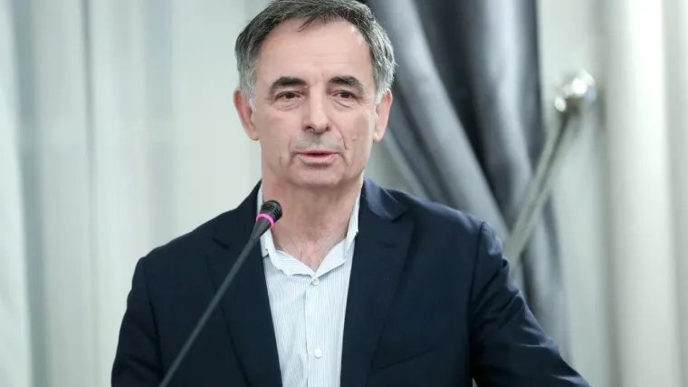 Pupovac za slovensko Delo: Dio katoličkog svećenstva sudjelovao je u kampanji protiv ćirilice