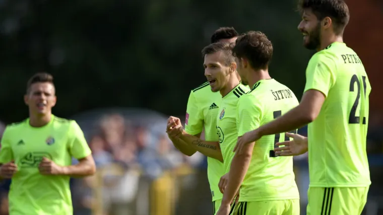 Dinamo napunio Karlovac sa sedam komada, Osijek nemilosrdno utrpao osam golova