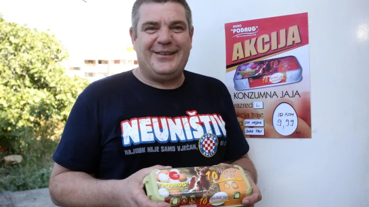 Neobična kampanja splitskoga trgovca: 'Dok god je Hajduk prvi, jaja u mom dućanu su jeftinija'