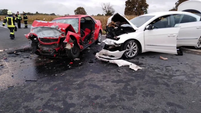 Detalji stravične nesreće: Poginula dvojica mladića, žena se bori za život, ozlijeđena i djevojčica (14)