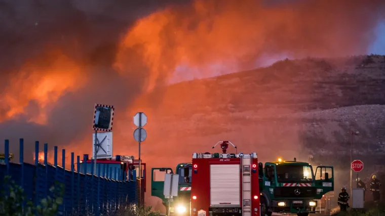 RTL istražuje: Hoće li Zagrepčani ikada saznati koliko je opasan za zdravlje bio požar na Jaku&scaron;evcu?