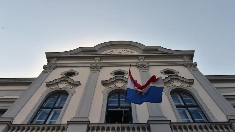 Tvrde da prijeti urušavanje cijelog sustava