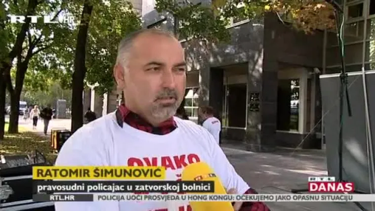 Prosvjed pravosudnih policajaca počeo pjesmom za Bošnjakovića: 'Ministre, i mi smo ljudi'