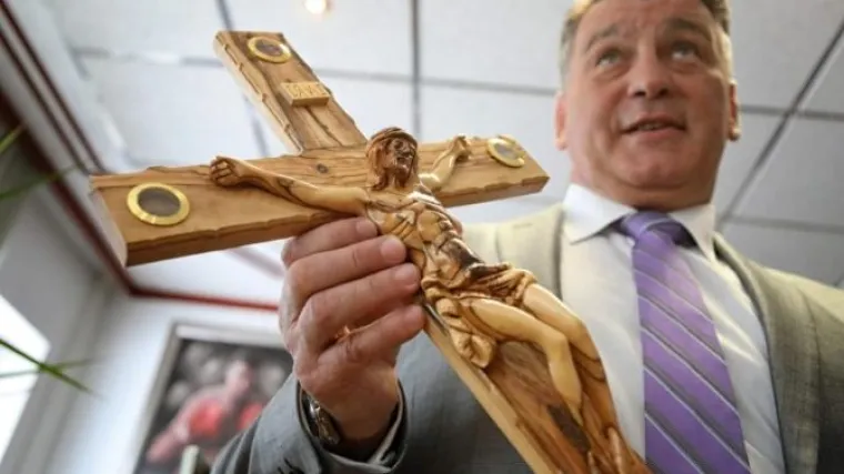 'Žao mi je te žene, ali vjerujem da ona nije jedina. On je u AK Siget i zakon i sud'