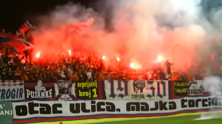 Bijeli opet brutalno kažnjeni