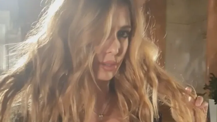 Lidija Bačić pokazala duboki dekolte, fanovi pali u trans: 'Bomba si'