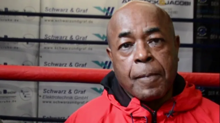 'Mali ranjivi gov**r napao me s leđa, ljut sam jer mu nisam mogao vratiti'