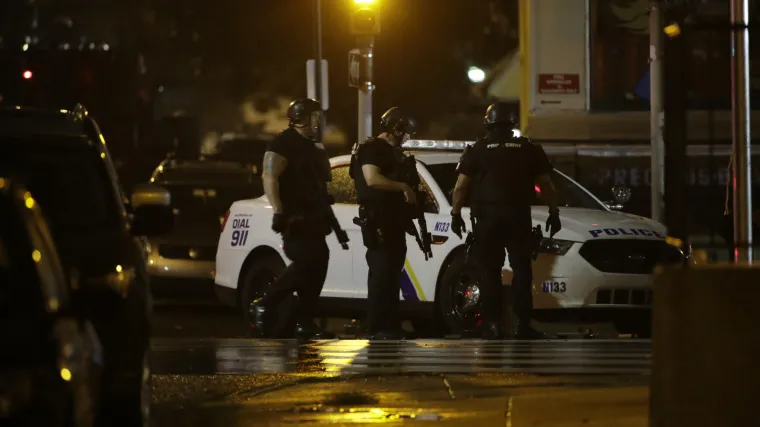 Velika potjera za napadačem: Četvero ubijenih i petero ranjenih u pucnjavi u baru u Kansasu