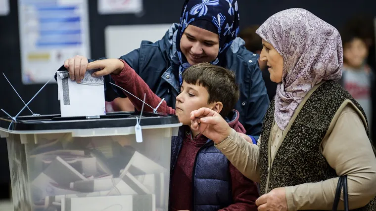 Prema izlaznim anketama vodi pokret Samoodređenje Albina Kurtija, ali Demokrati su im sasvim blizu